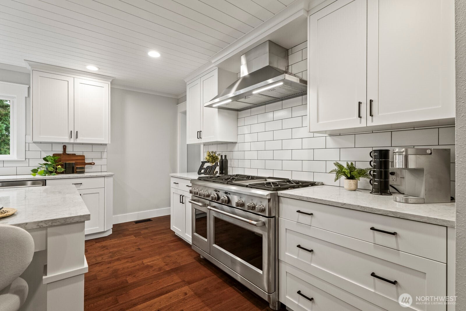 Woodinville, Washington, 98077, United States, 4 Bedrooms Bedrooms, ,4 BathroomsBathrooms,Residential,Active,2001351