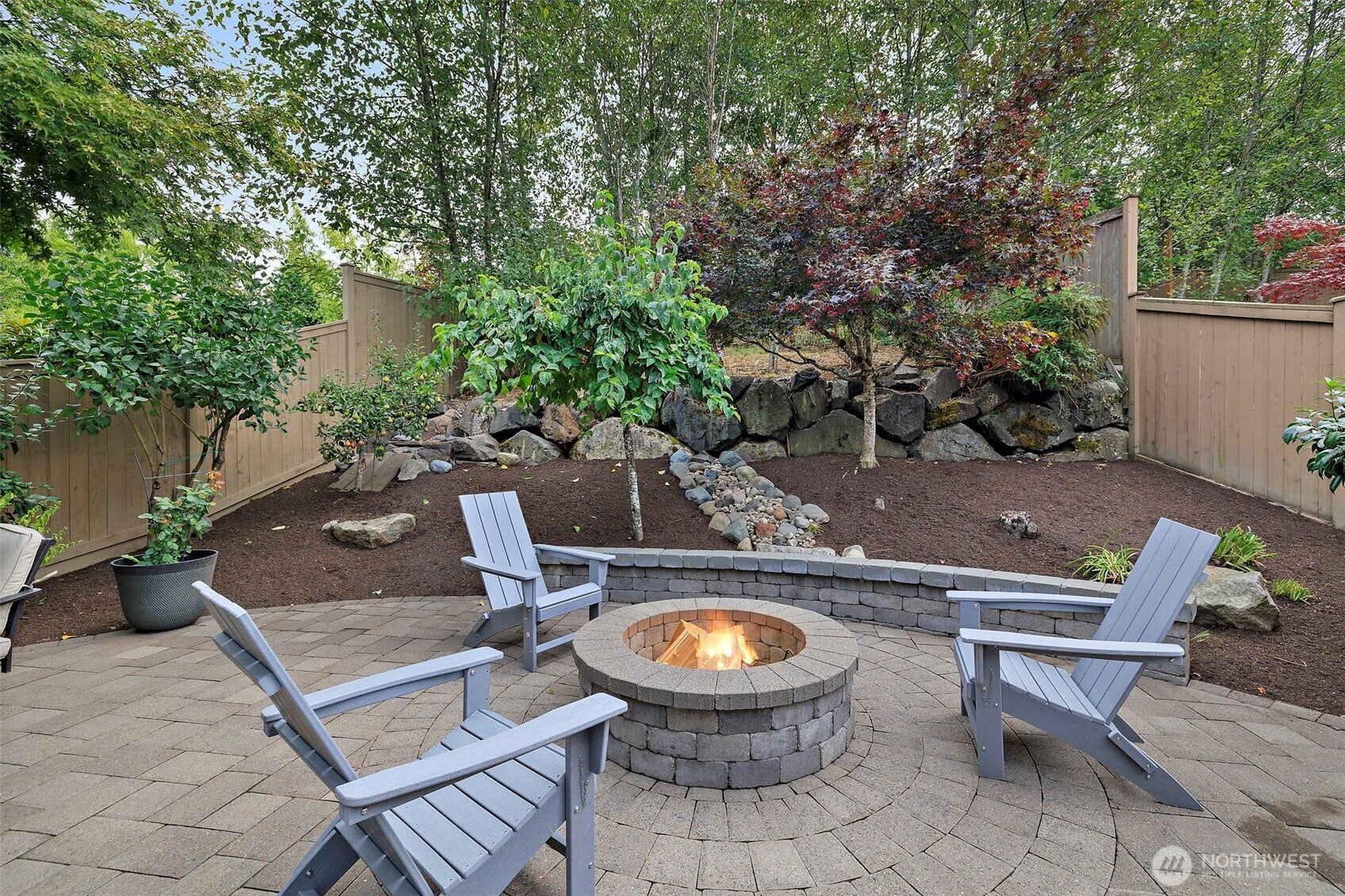 Snoqualmie, Washington, 98065, United States, 4 Bedrooms Bedrooms, ,4 BathroomsBathrooms,Residential,Pending,2009402