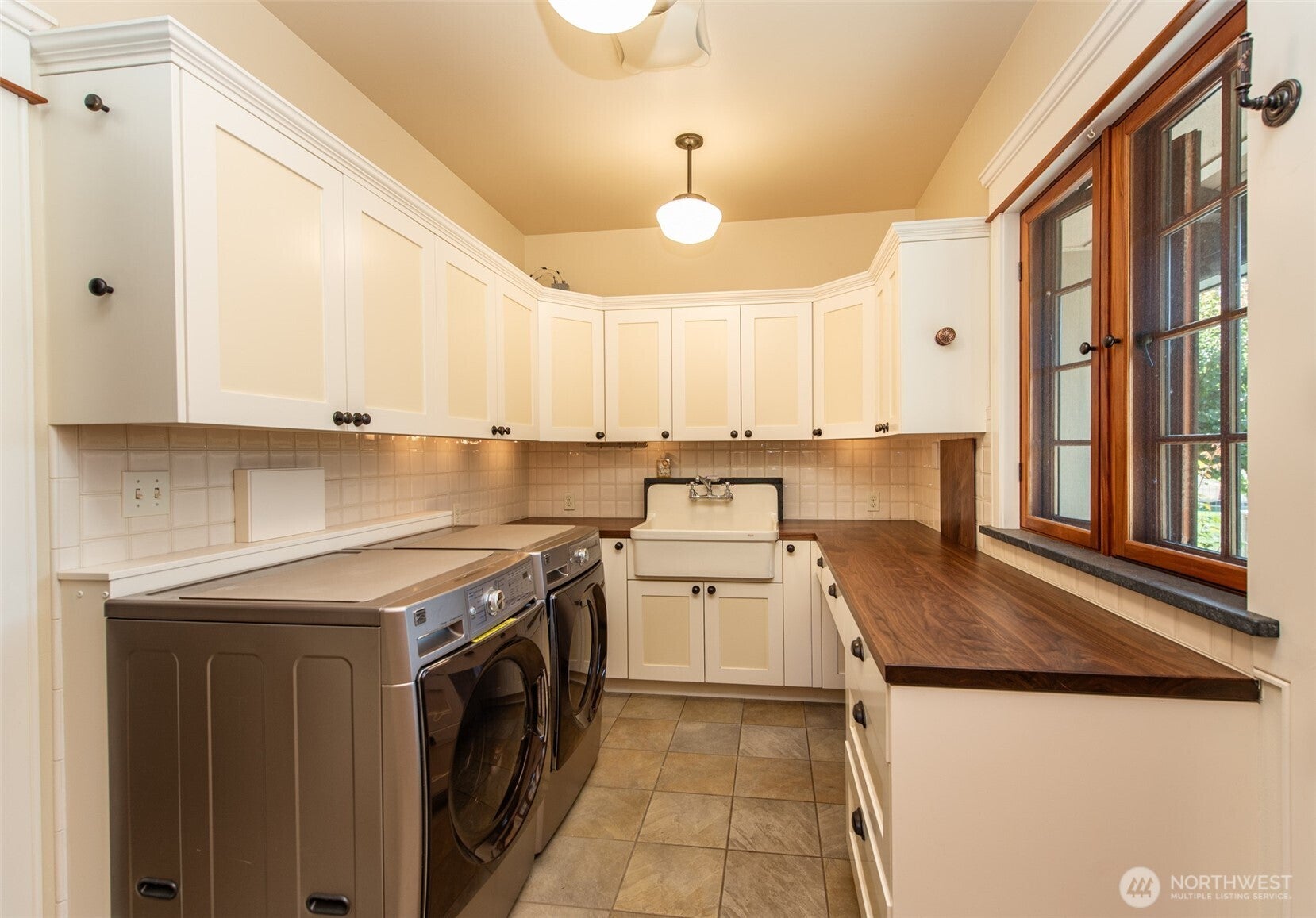 Sequim, Washington, 98382, United States, 4 Bedrooms Bedrooms, ,5 BathroomsBathrooms,Residential,Active,1965809