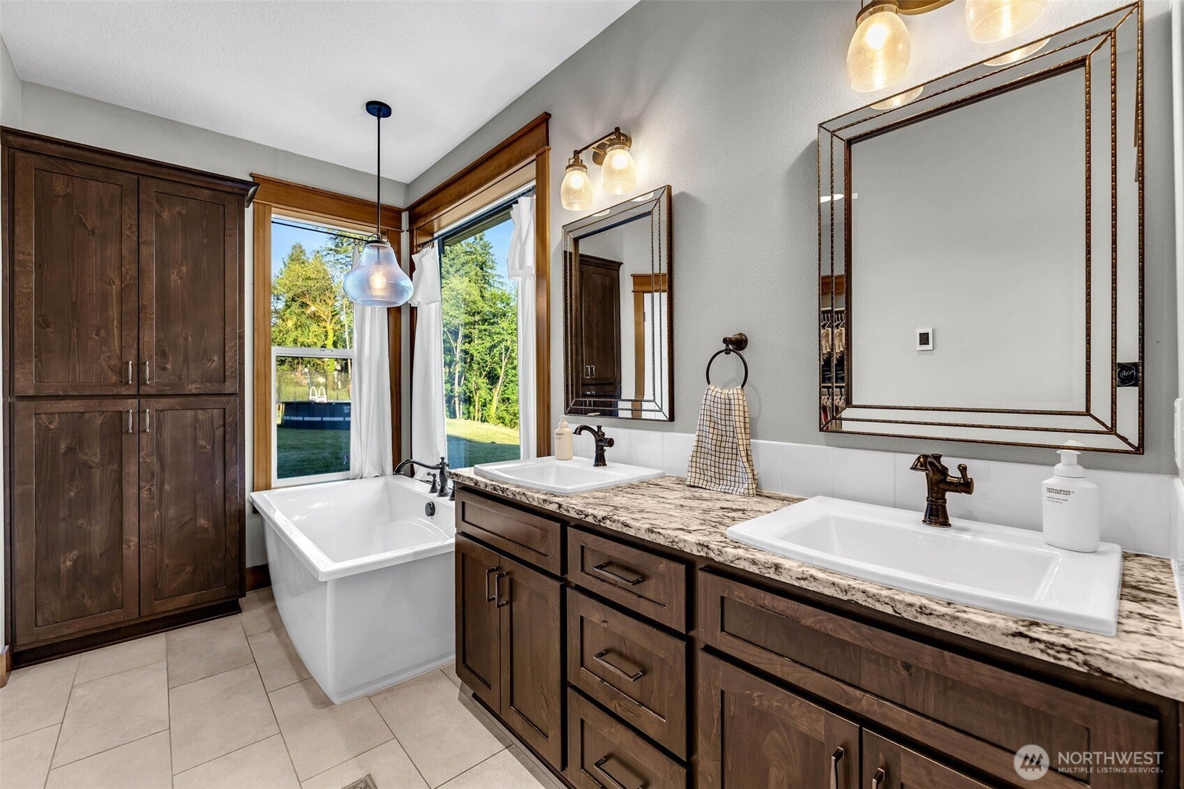 Battle Ground, Washington, 98604, United States, ,3 BathroomsBathrooms,Residential,Active,1869146