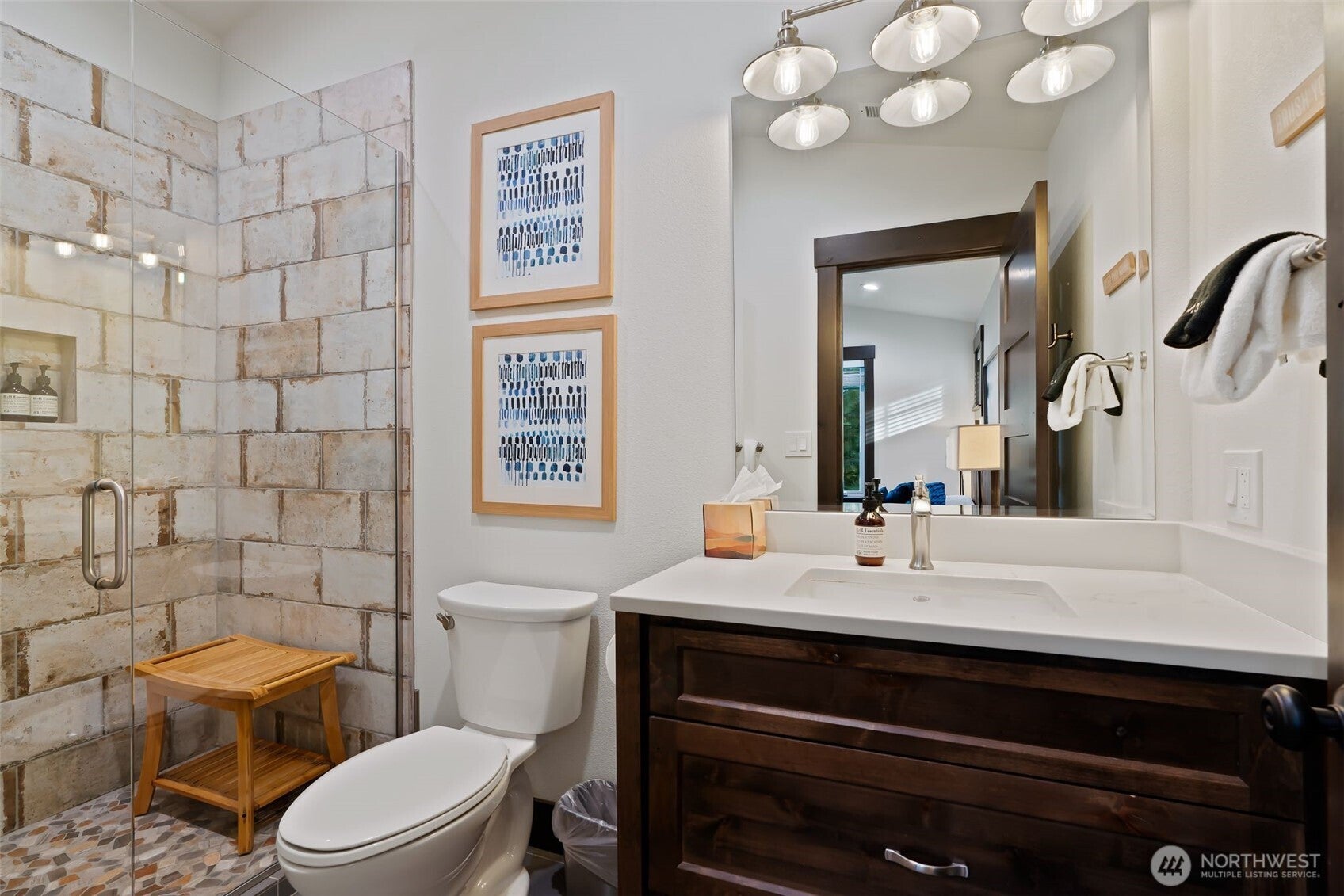 Cle Elum, Washington, 98922, United States, 4 Bedrooms Bedrooms, ,5 BathroomsBathrooms,Residential,Active,2012928