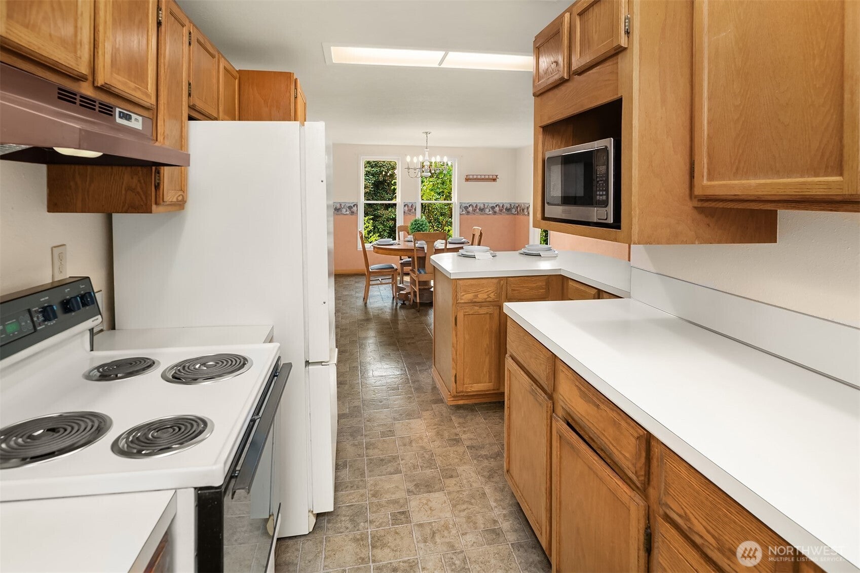 Duvall, Washington, 98019, United States, 4 Bedrooms Bedrooms, ,2 BathroomsBathrooms,Residential,Active,1936411