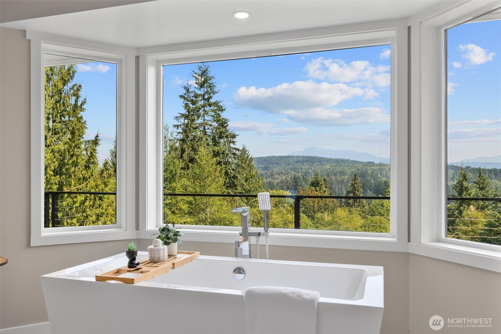 Snohomish, Washington, 98290, United States, 3 Bedrooms Bedrooms, ,3 BathroomsBathrooms,Residential,Active,1929406