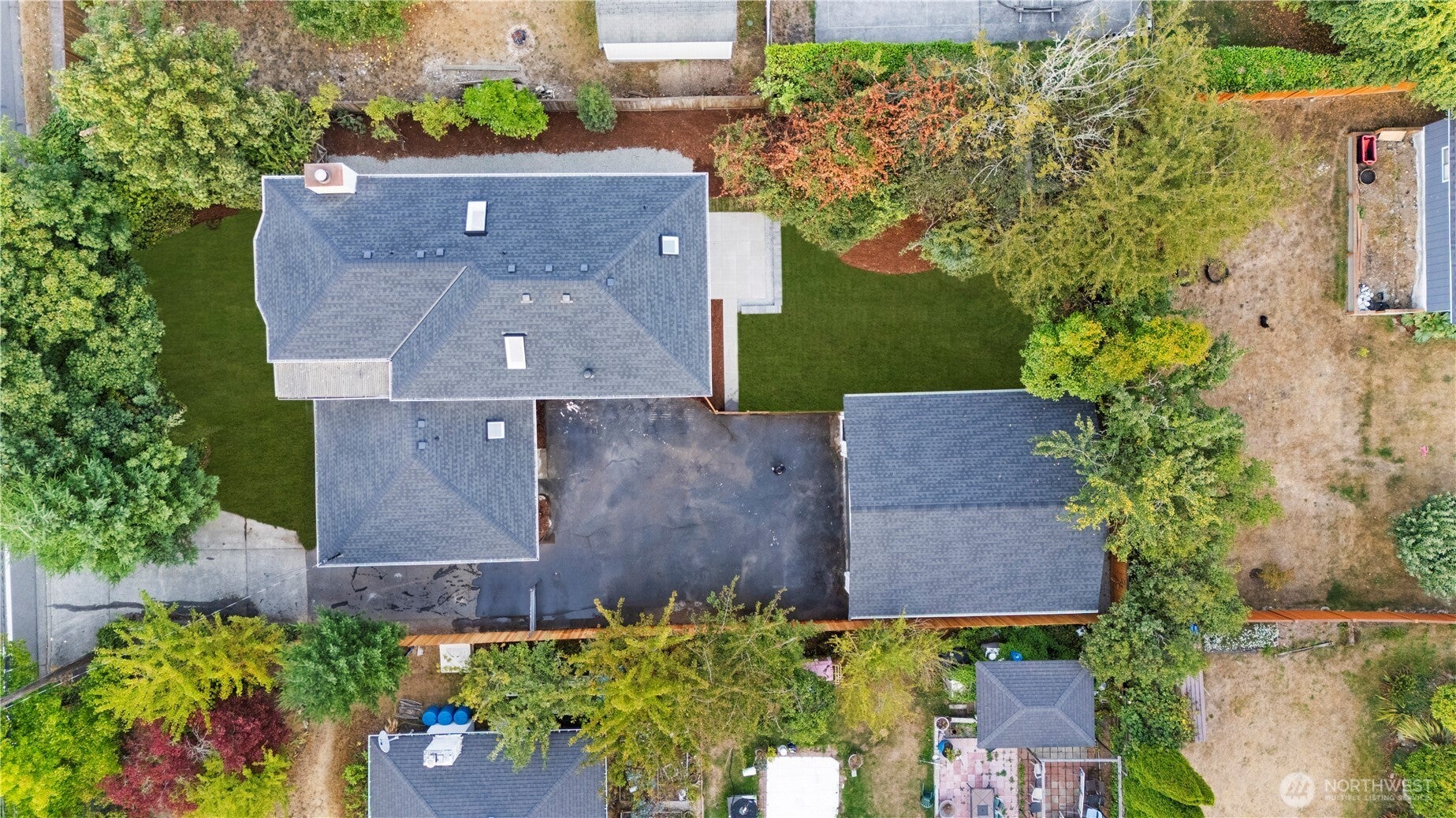 Shoreline, Washington, 98133, United States, 4 Bedrooms Bedrooms, ,3 BathroomsBathrooms,Residential,Active,1944038