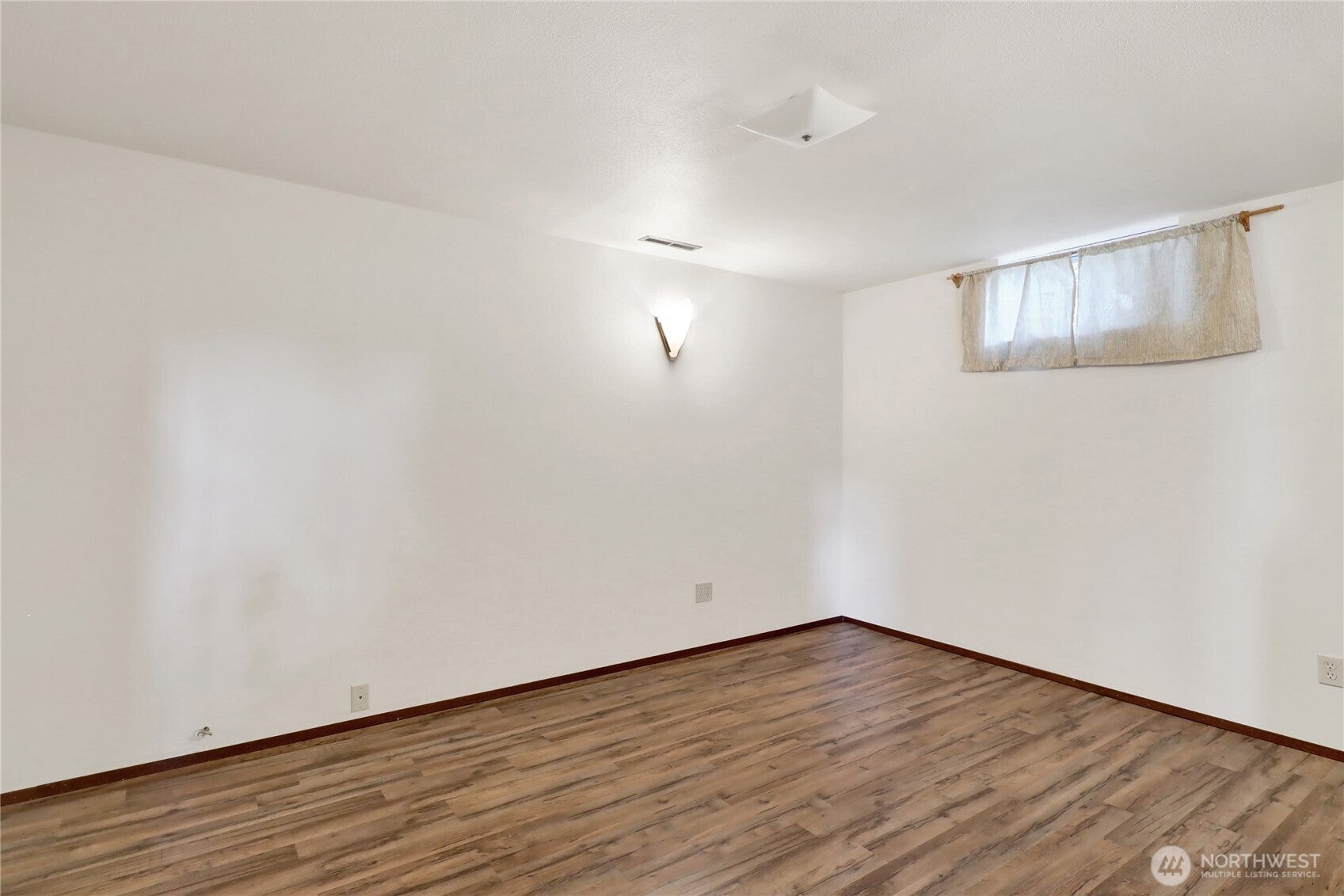 Bellingham, Washington, 98225, United States, 3 Bedrooms Bedrooms, ,2 BathroomsBathrooms,Residential,Active,1824012