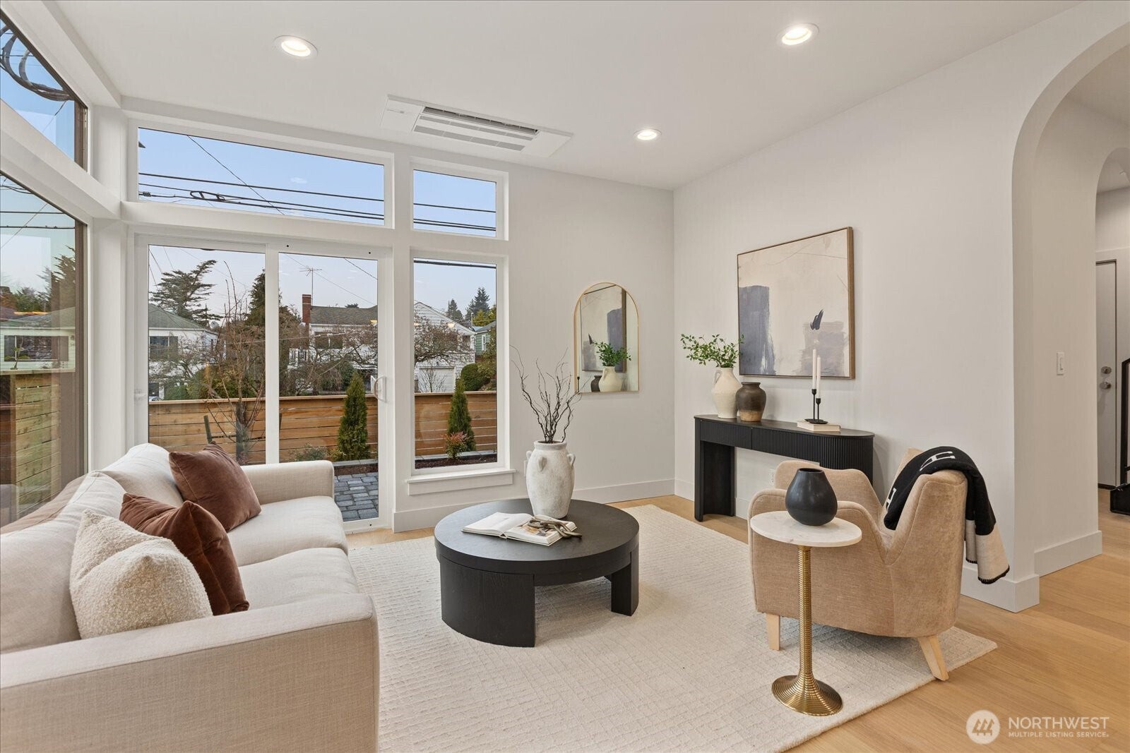 Seattle, Washington, 98107, United States, 4 Bedrooms Bedrooms, ,4 BathroomsBathrooms,Residential,Active,2008283