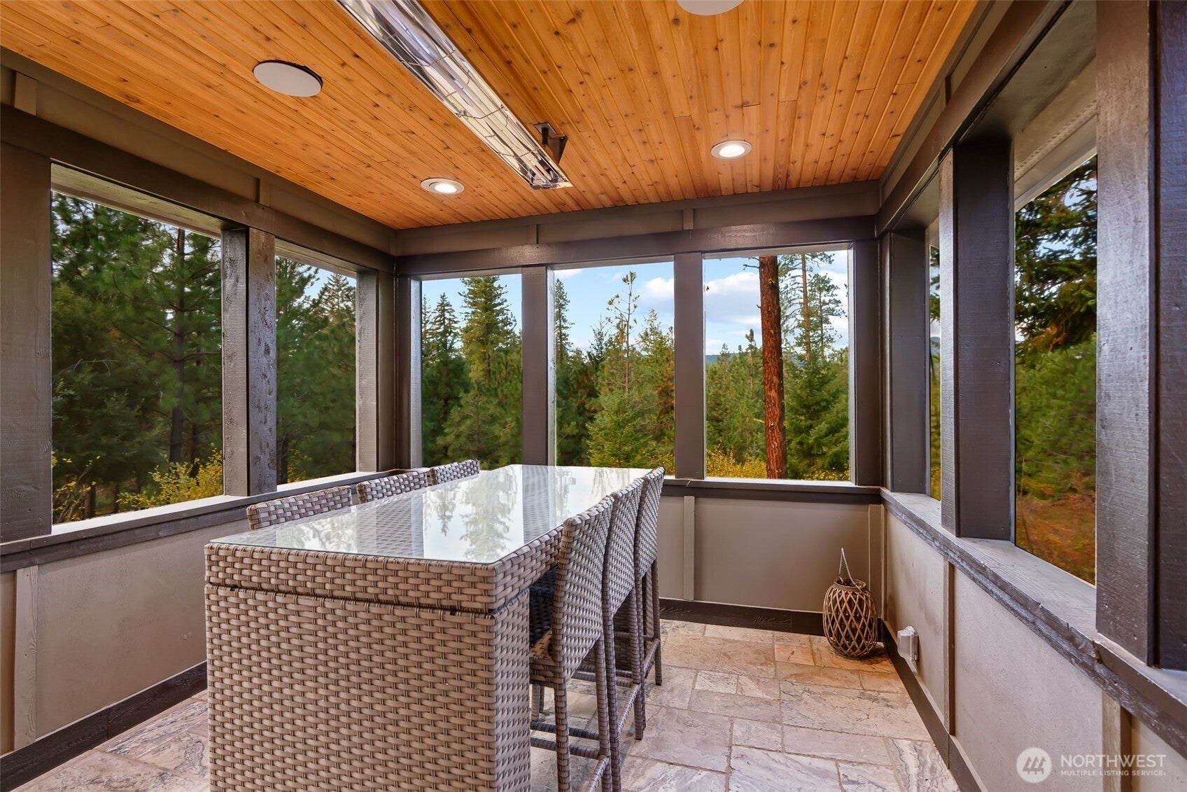 Cle Elum, Washington, 98922, United States, 4 Bedrooms Bedrooms, ,5 BathroomsBathrooms,Residential,Active,1965788