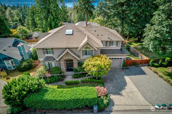 33 211TH PL NE, SAMMAMISH, WA 98074, photo 2 of 25