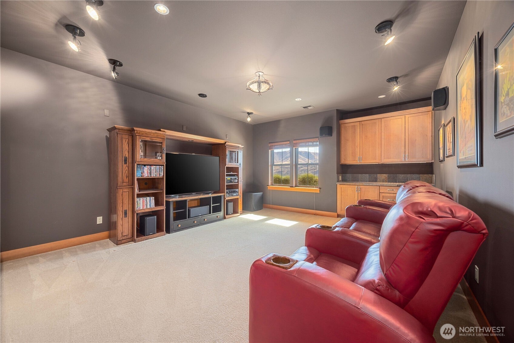 Chelan, Washington, 98816, United States, 4 Bedrooms Bedrooms, ,4 BathroomsBathrooms,Residential,Active,1869141