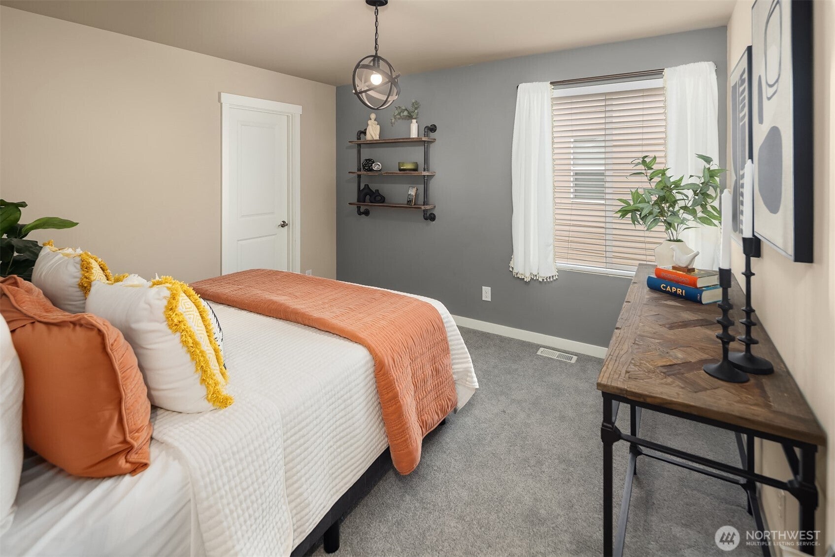 Snoqualmie, Washington, 98065, United States, 5 Bedrooms Bedrooms, ,3 BathroomsBathrooms,Residential,Active,1929447