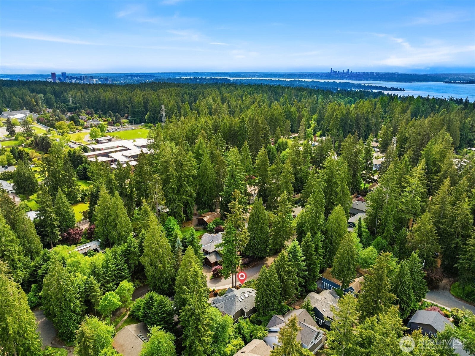 Kirkland, Washington, 98033, United States, 4 Bedrooms Bedrooms, ,3 BathroomsBathrooms,Residential,Active,1943757