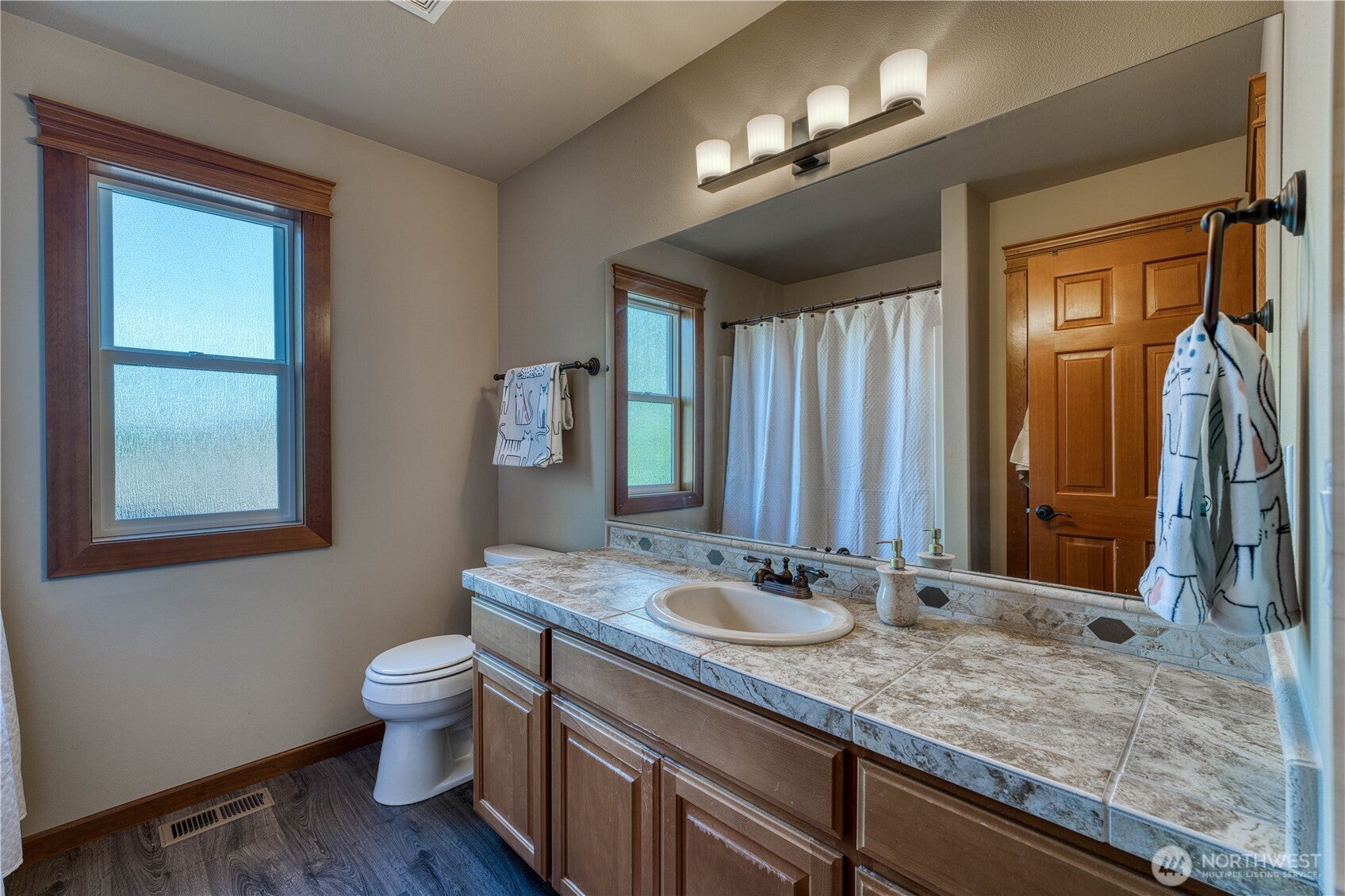Gig Harbor, Washington, 98332, United States, ,4 BathroomsBathrooms,Residential,Active,1832301