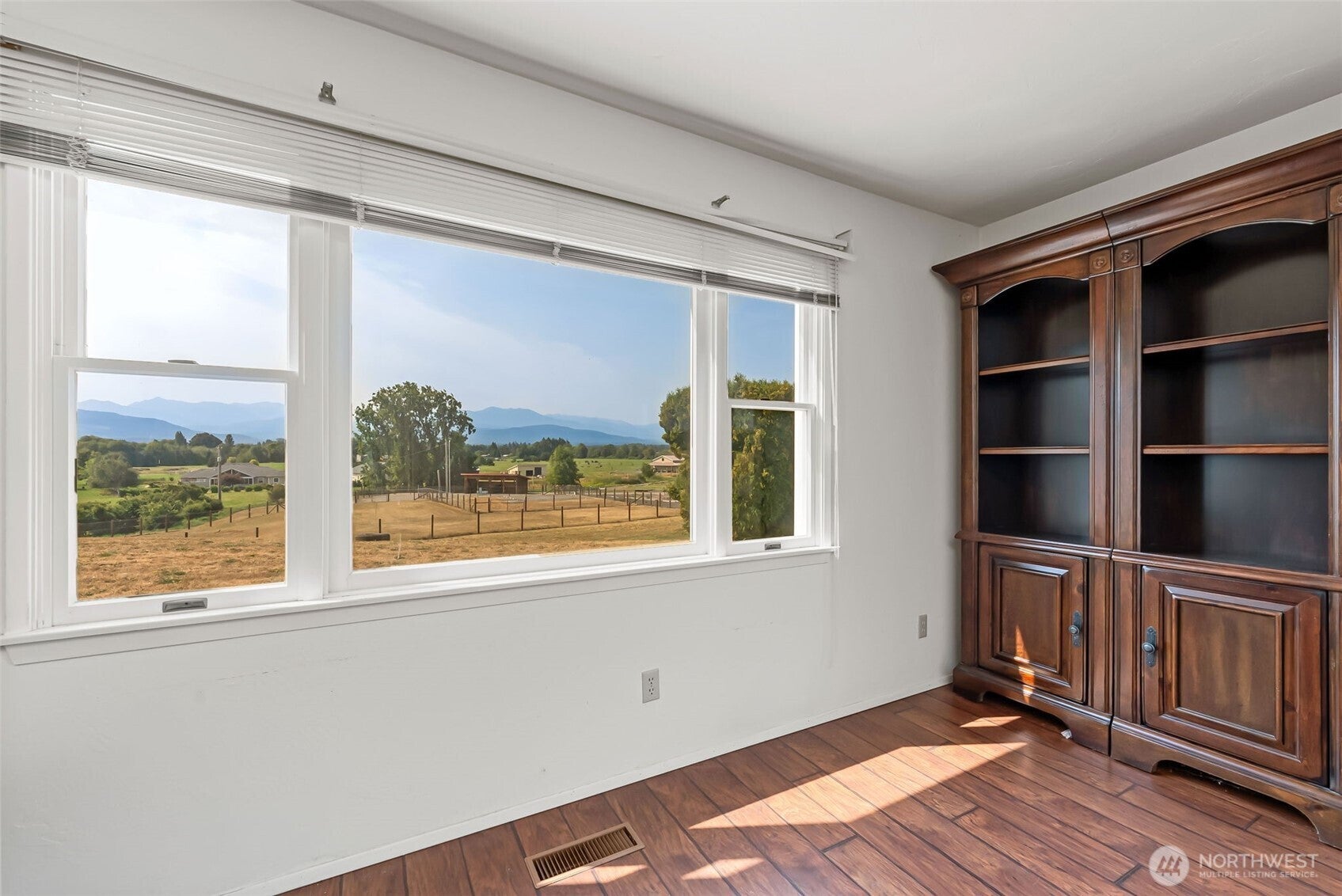 Sequim, Washington, 98382, United States, 3 Bedrooms Bedrooms, ,4 BathroomsBathrooms,Residential,Active,1871579