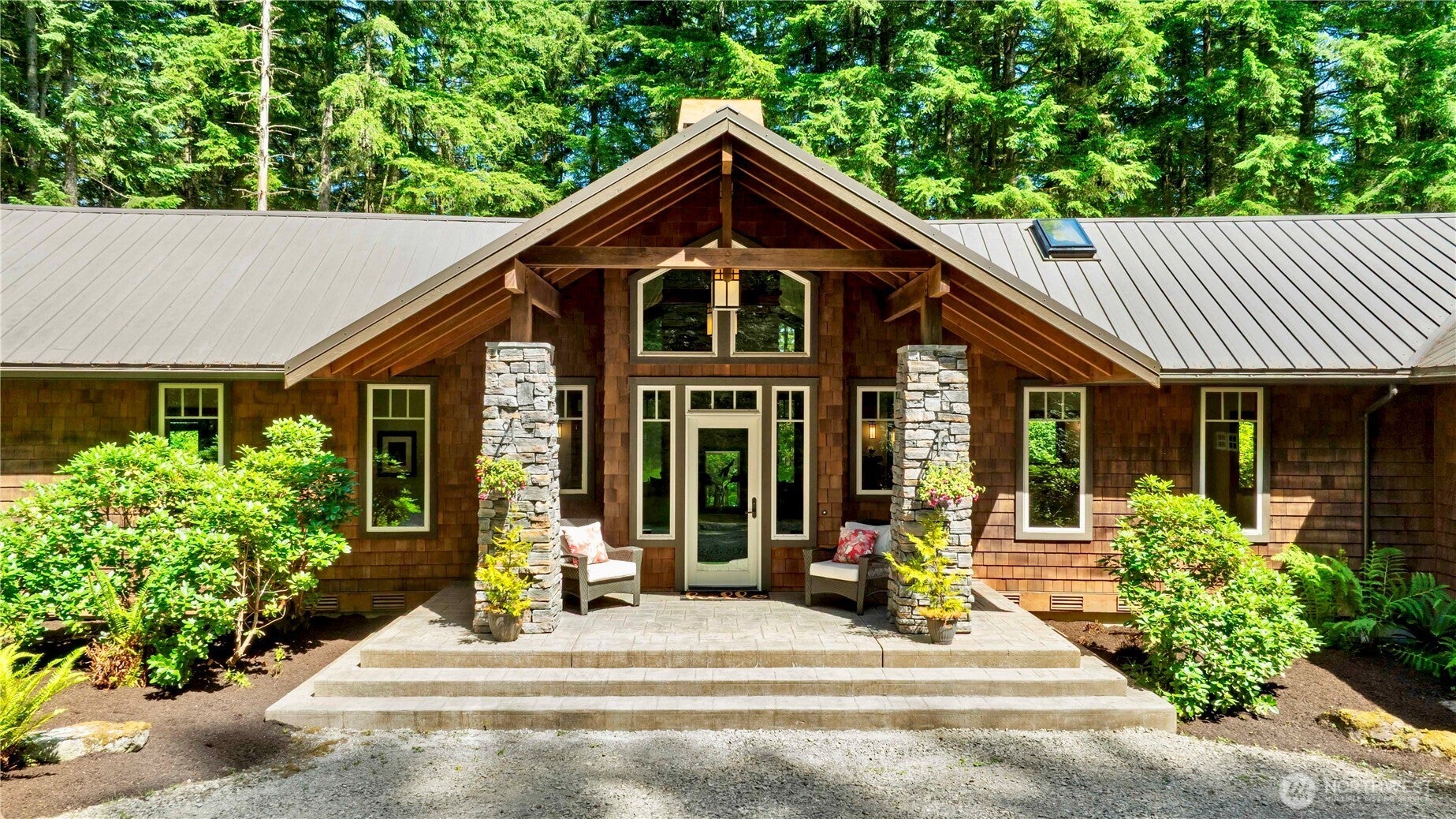Carnation, Washington, 98014, United States, 3 Bedrooms Bedrooms, ,4 BathroomsBathrooms,Residential,Active,1852686