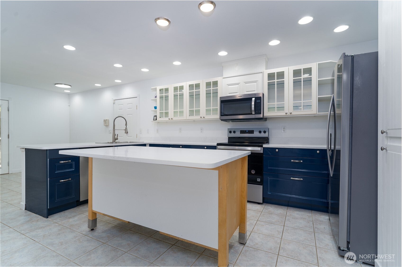 Olympia, Washington, 98516, United States, 3 Bedrooms Bedrooms, ,3 BathroomsBathrooms,Residential,Active,1945848