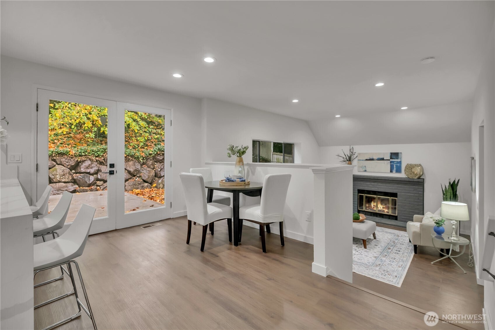 Bellevue, Washington, 98005, United States, 4 Bedrooms Bedrooms, ,3 BathroomsBathrooms,Residential,Active,1988415