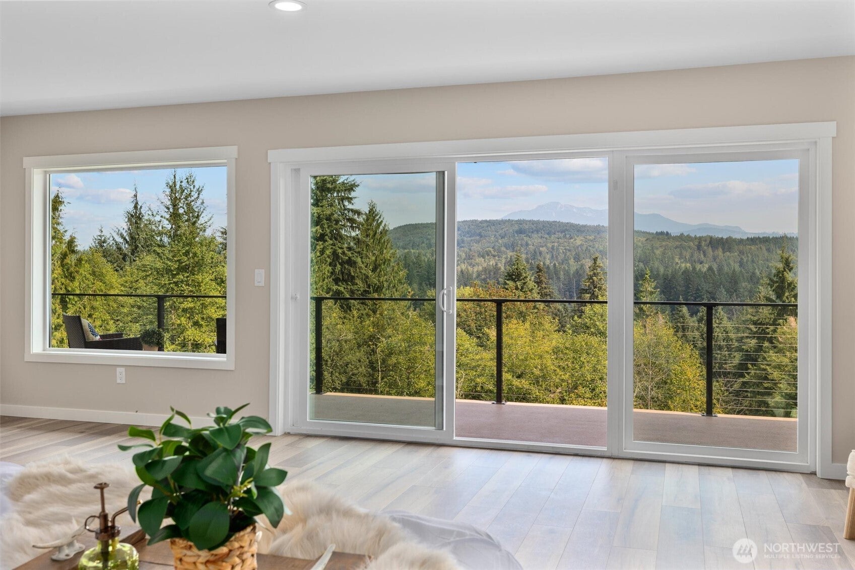 Snohomish, Washington, 98290, United States, 3 Bedrooms Bedrooms, ,3 BathroomsBathrooms,Residential,Active,1929406