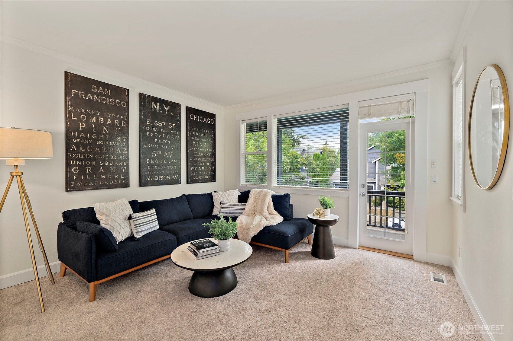 Snoqualmie, Washington, 98065, United States, 4 Bedrooms Bedrooms, ,4 BathroomsBathrooms,Residential,Active,1943832