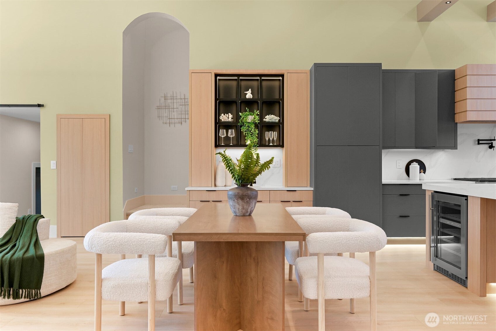 Anacortes, Washington, 98221, United States, 3 Bedrooms Bedrooms, ,4 BathroomsBathrooms,Residential,Active,1990672