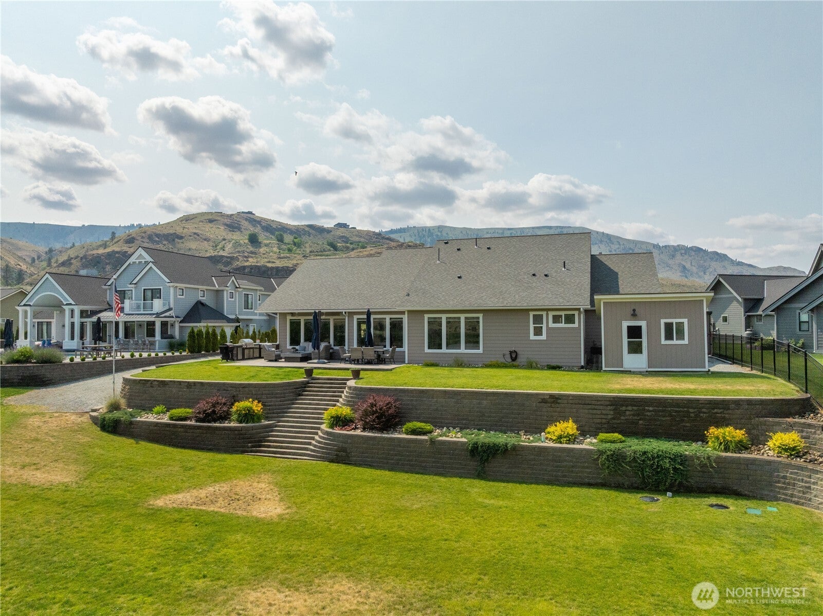 Orondo, Washington, 98843, United States, 4 Bedrooms Bedrooms, ,2 BathroomsBathrooms,Residential,Active,1919394