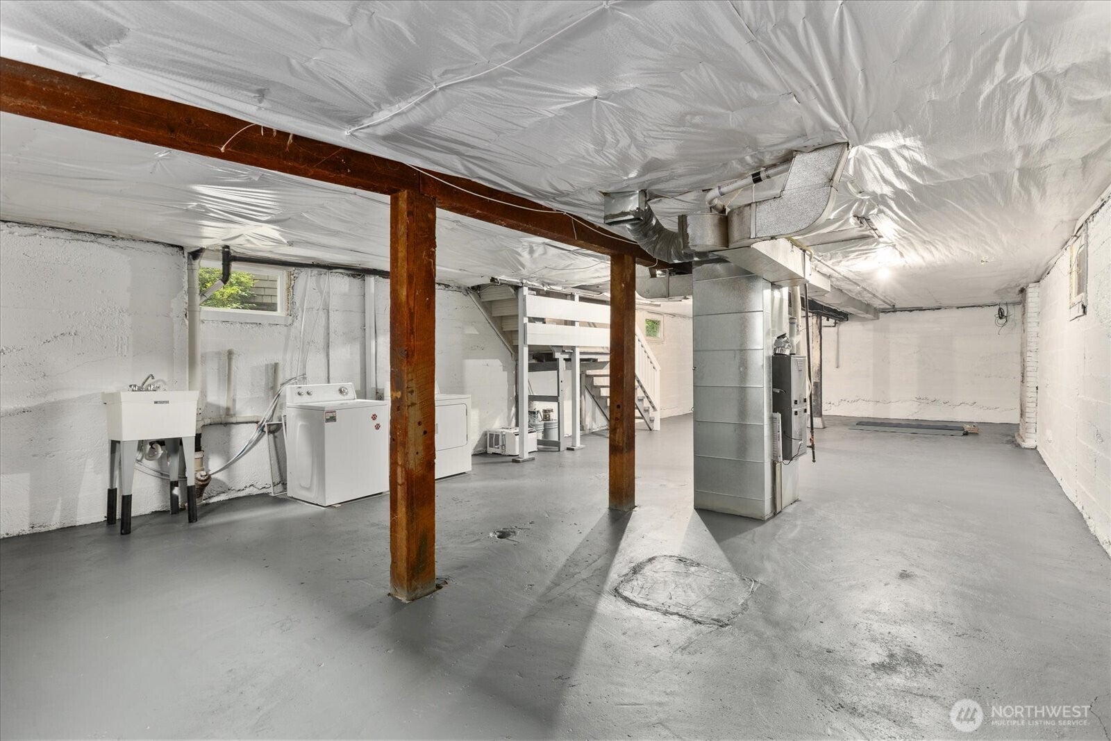 Seattle, Washington, 98102, United States, 4 Bedrooms Bedrooms, ,2 BathroomsBathrooms,Residential,Active,1905356