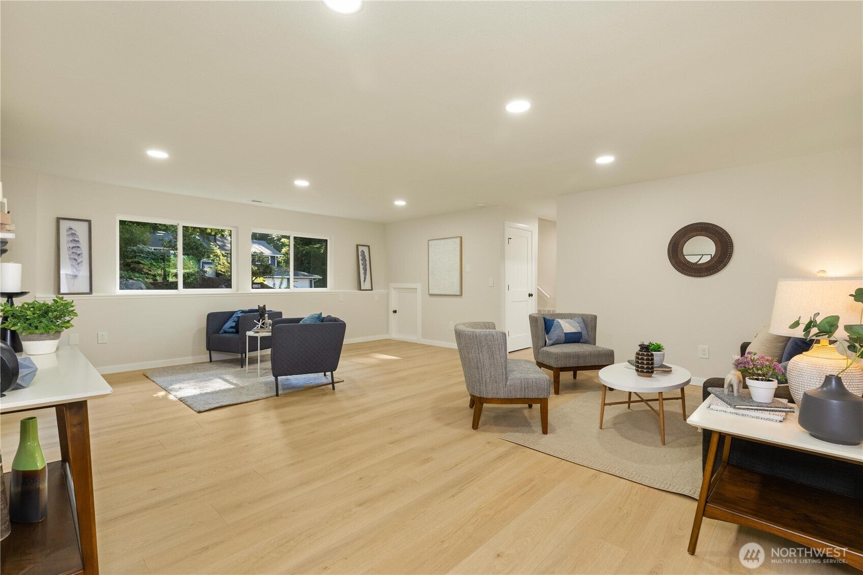 Woodinville, Washington, 98072, United States, 4 Bedrooms Bedrooms, ,3 BathroomsBathrooms,Residential,Active,1952507