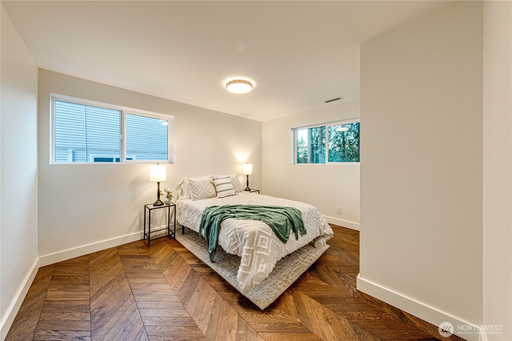 Bothell, Washington, 98021, United States, 4 Bedrooms Bedrooms, ,3 BathroomsBathrooms,Residential,Active,2012228