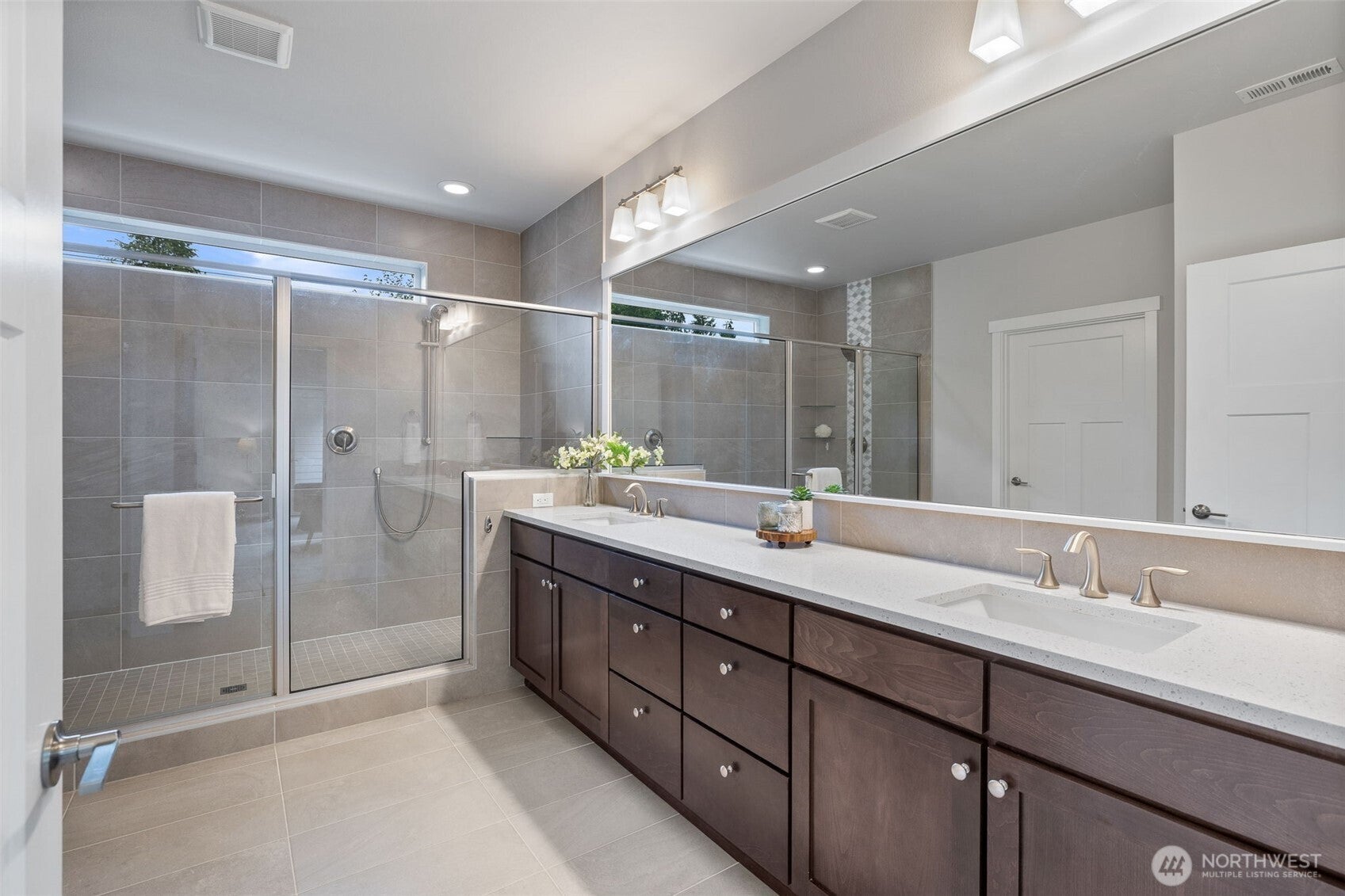 Monroe, Washington, 98272, United States, 4 Bedrooms Bedrooms, ,4 BathroomsBathrooms,Residential,Active,1936134