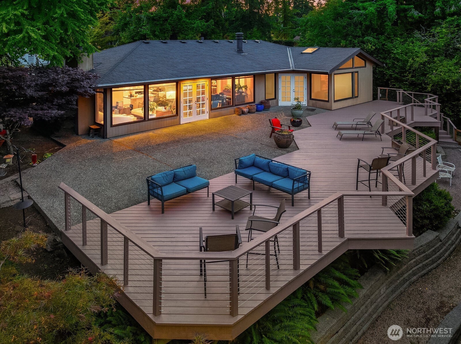 Bellevue, Washington, 98004, United States, 3 Bedrooms Bedrooms, ,2 BathroomsBathrooms,Residential,Active,1876689