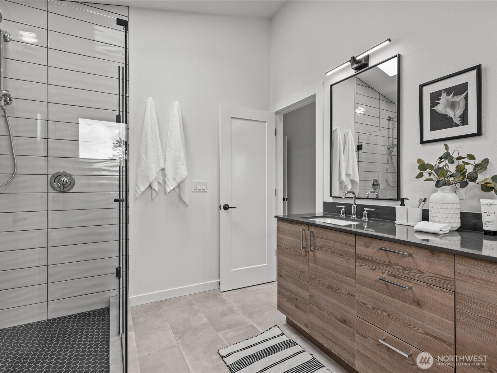 Seattle, Washington, 98117, United States, 4 Bedrooms Bedrooms, ,4 BathroomsBathrooms,Residential,Active,1996697