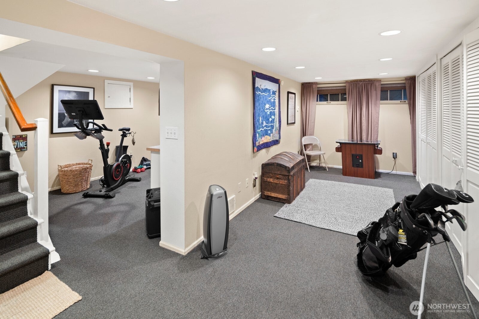 Seattle, Washington, 98122, United States, 3 Bedrooms Bedrooms, ,3 BathroomsBathrooms,Residential,Active,1988423