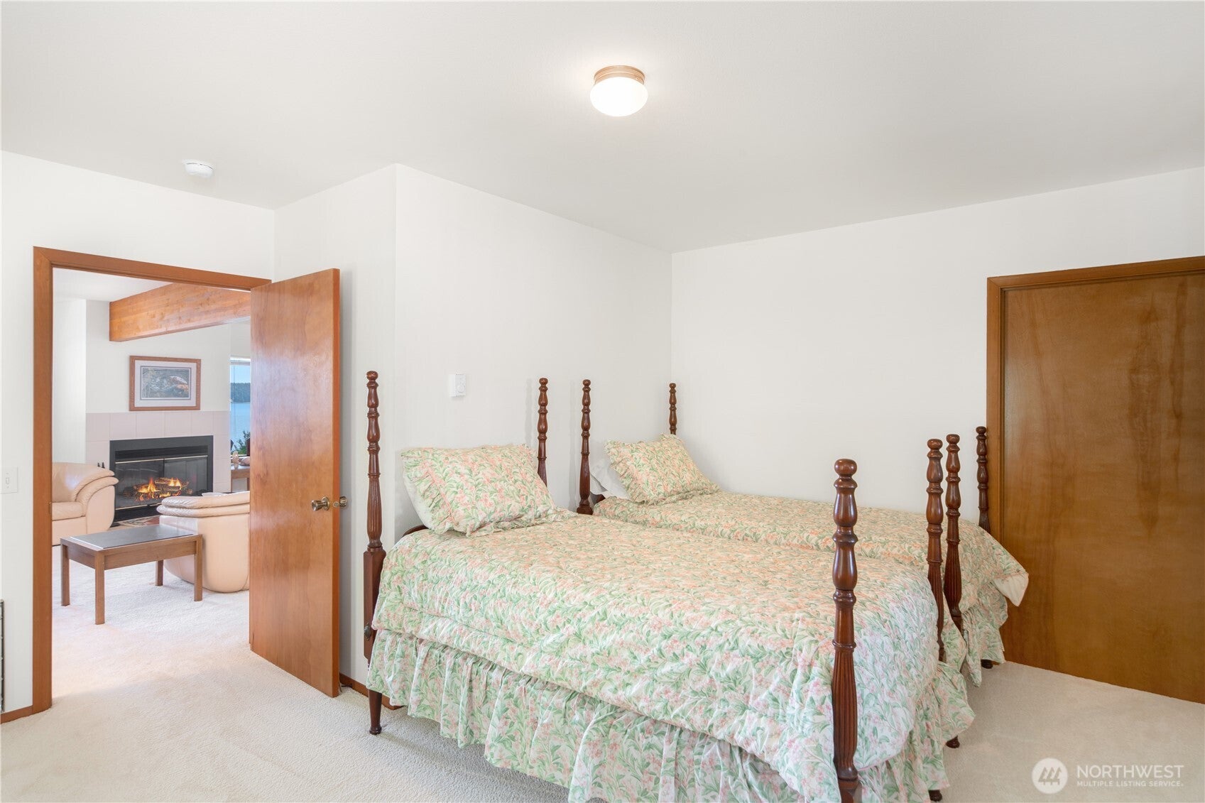 Brinnon, Washington, 98320, United States, 2 Bedrooms Bedrooms, ,4 BathroomsBathrooms,Residential,Active,1852670