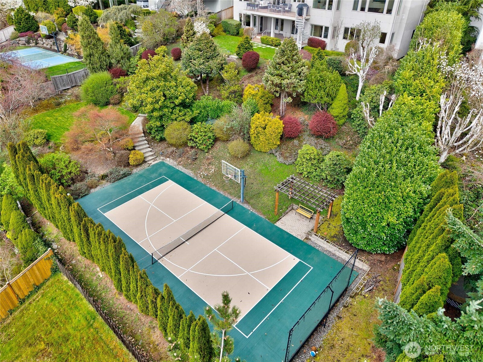 Bellevue, Washington, 98006, United States, 5 Bedrooms Bedrooms, ,6 BathroomsBathrooms,Residential,Active,1871218