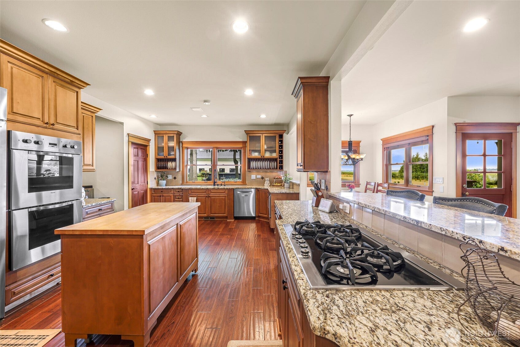 Lynden, Washington, 98264, United States, 4 Bedrooms Bedrooms, ,4 BathroomsBathrooms,Residential,Active,1922316