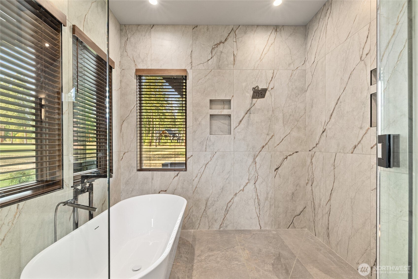 Cle Elum, Washington, 98922, United States, 5 Bedrooms Bedrooms, ,6 BathroomsBathrooms,Residential,Active,2012925