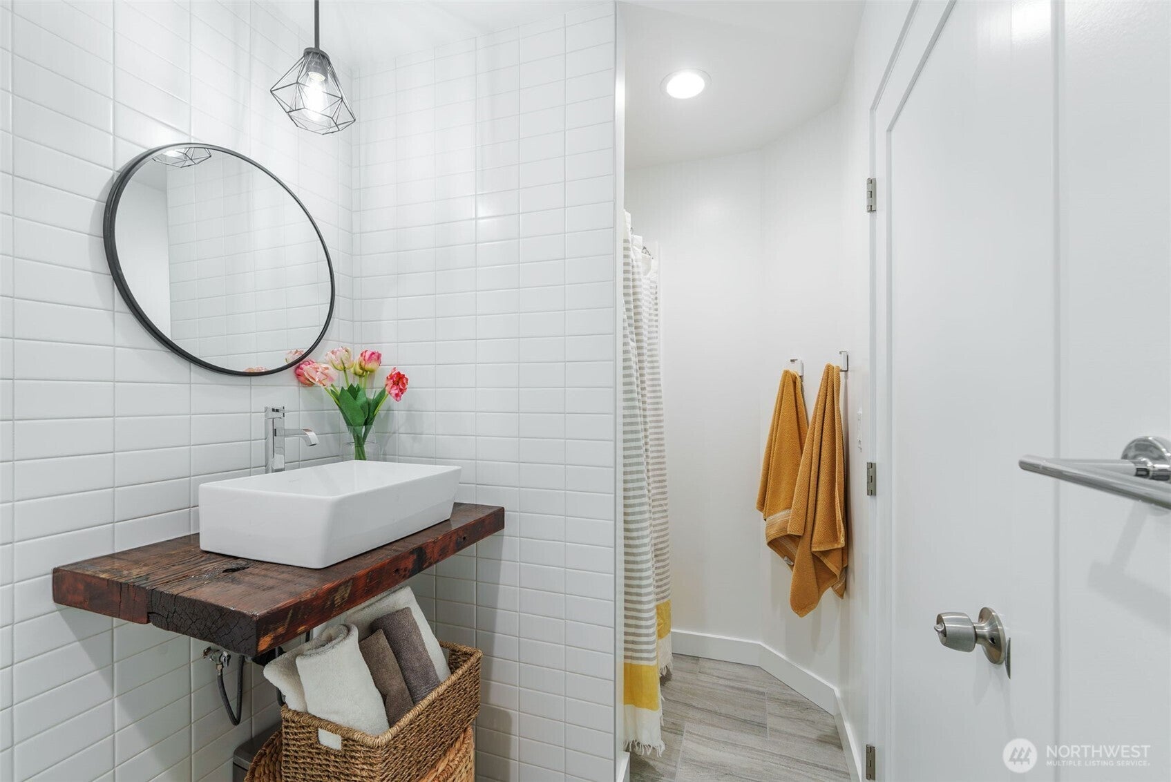 Tacoma, Washington, 98465, United States, 3 Bedrooms Bedrooms, ,4 BathroomsBathrooms,Residential,Active,1844266