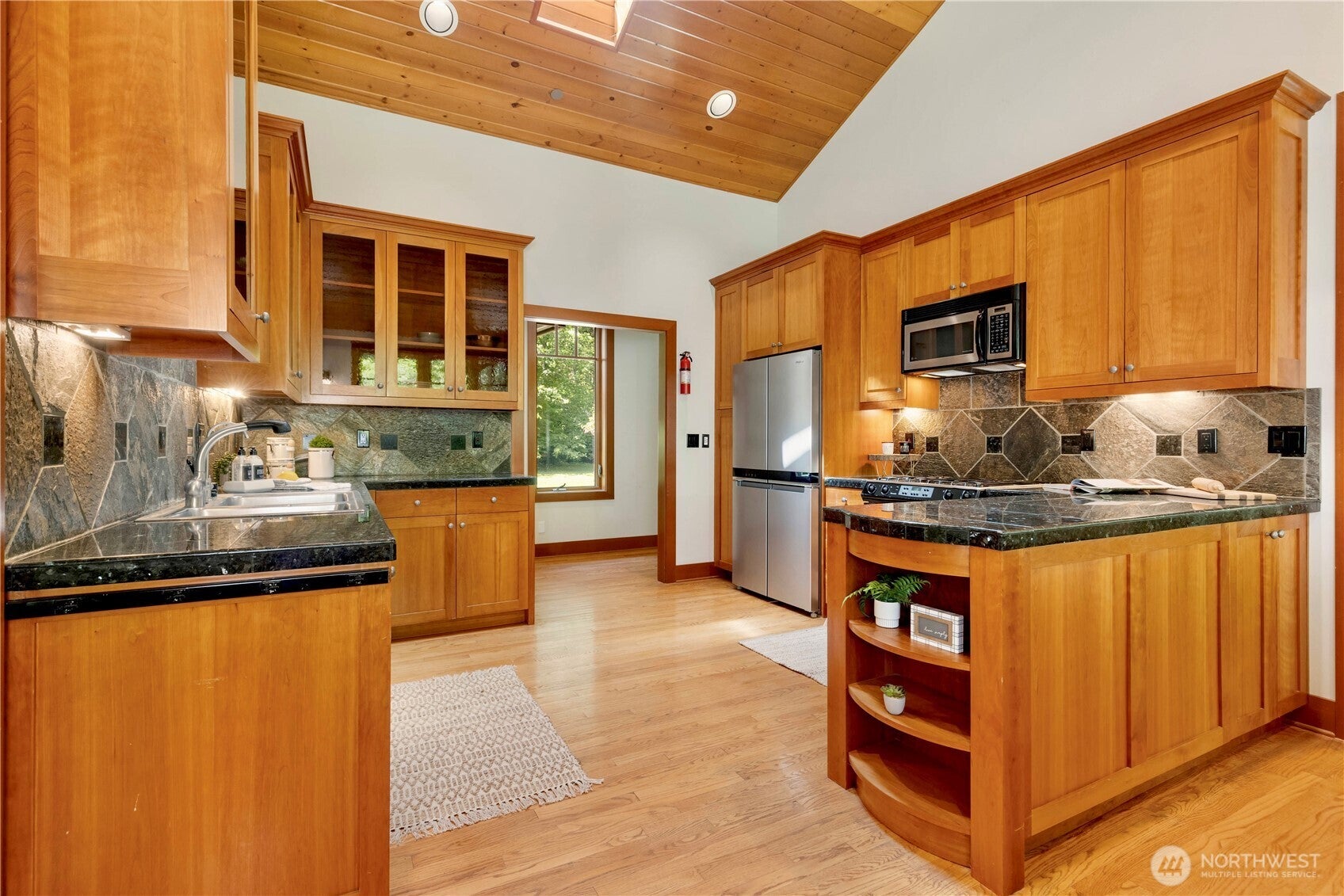 Carnation, Washington, 98014, United States, 3 Bedrooms Bedrooms, ,4 BathroomsBathrooms,Residential,Active,1852686
