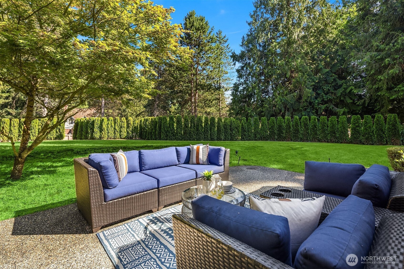 Redmond, Washington, 98053, United States, 4 Bedrooms Bedrooms, ,4 BathroomsBathrooms,Residential,Active,1894592