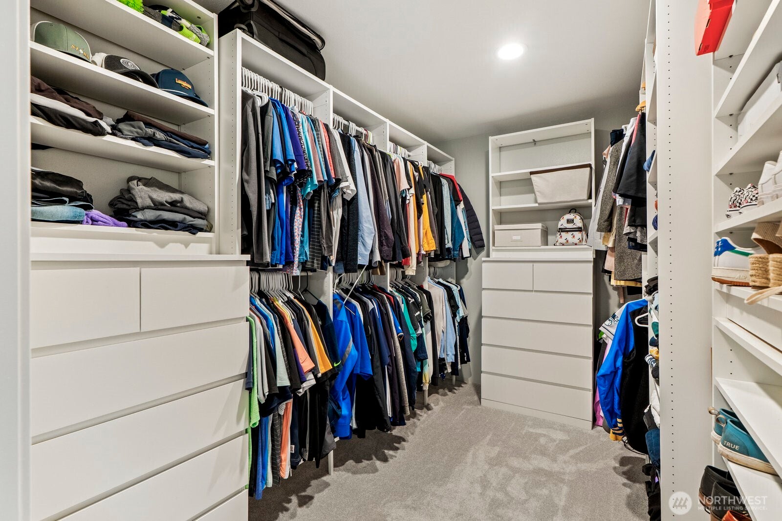 Woodinville, Washington, 98077, United States, 4 Bedrooms Bedrooms, ,4 BathroomsBathrooms,Residential,Active,2001351