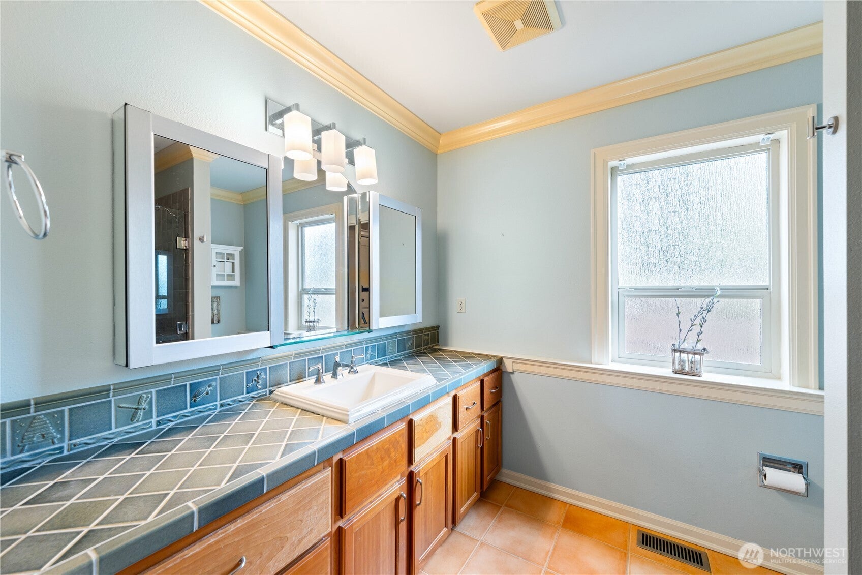 Anacortes, Washington, 98221, United States, 4 Bedrooms Bedrooms, ,3 BathroomsBathrooms,Residential,Pending,1968376