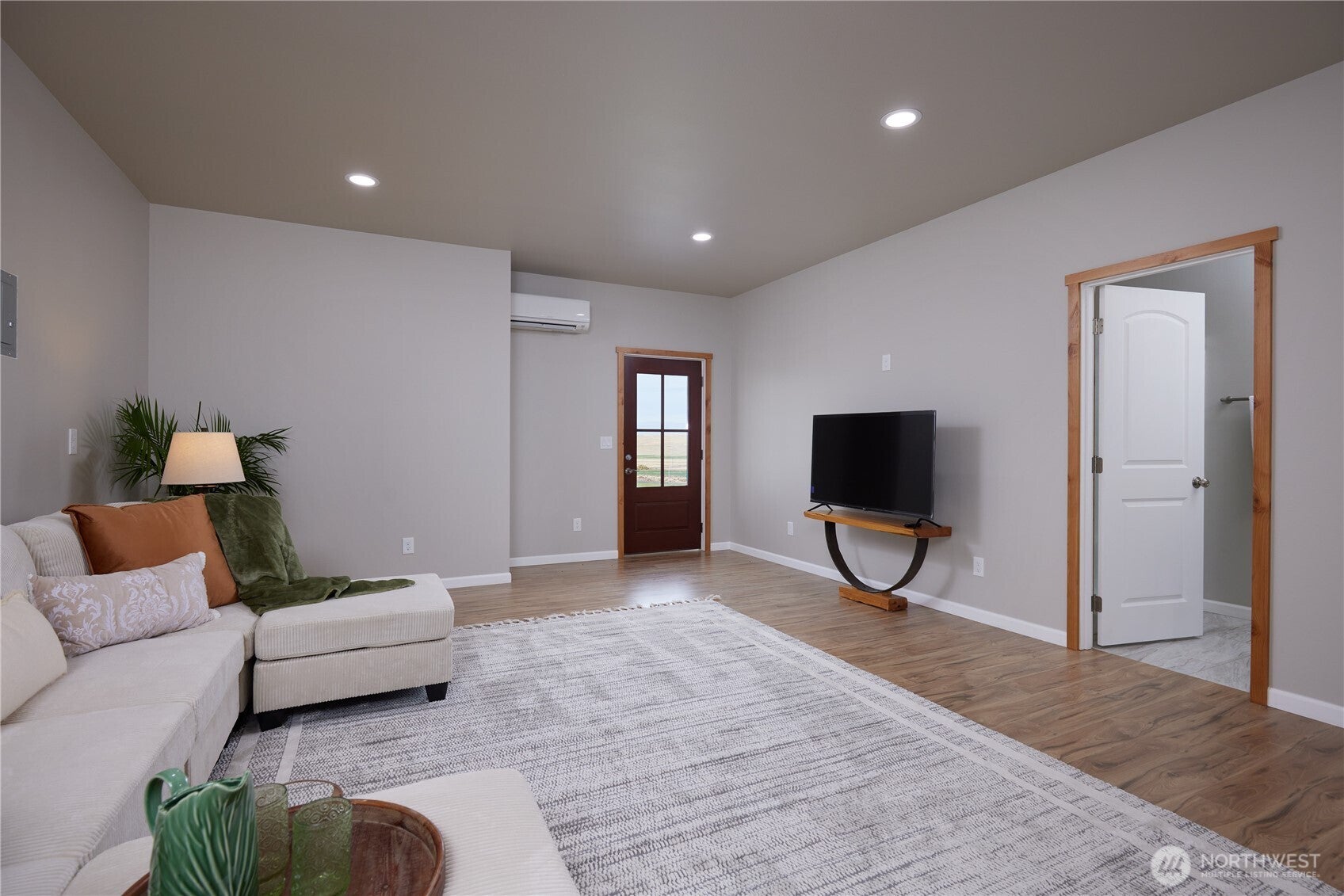 Walla Walla, Washington, 99362, United States, 5 Bedrooms Bedrooms, ,6 BathroomsBathrooms,Residential,Active,1967110