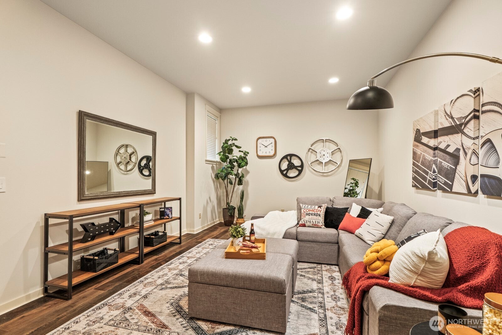 Redmond, Washington, 98053, United States, 4 Bedrooms Bedrooms, ,5 BathroomsBathrooms,Residential,Active,1967297