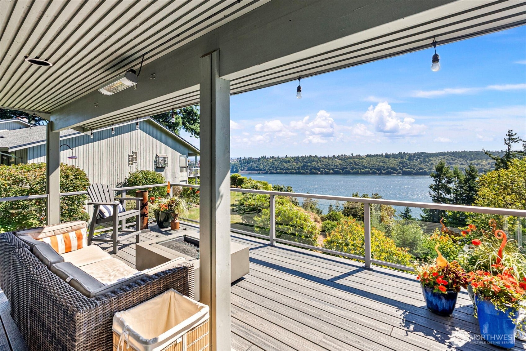 Gig Harbor, Washington, 98335, United States, 2 Bedrooms Bedrooms, ,4 BathroomsBathrooms,Residential,Active,1920248