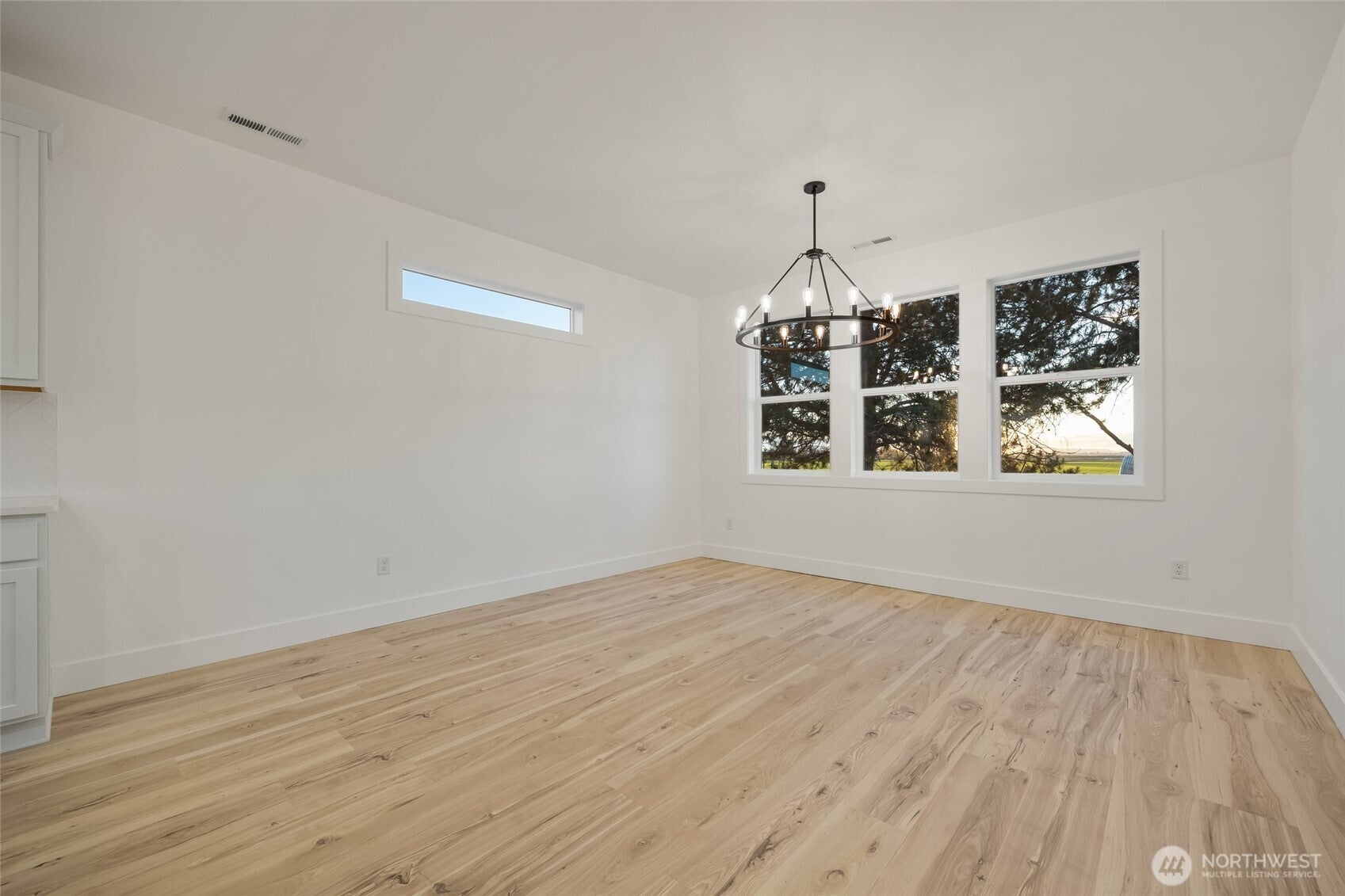 Kennewick, Washington, 99338, United States, 4 Bedrooms Bedrooms, ,3 BathroomsBathrooms,Residential,Active,1996297