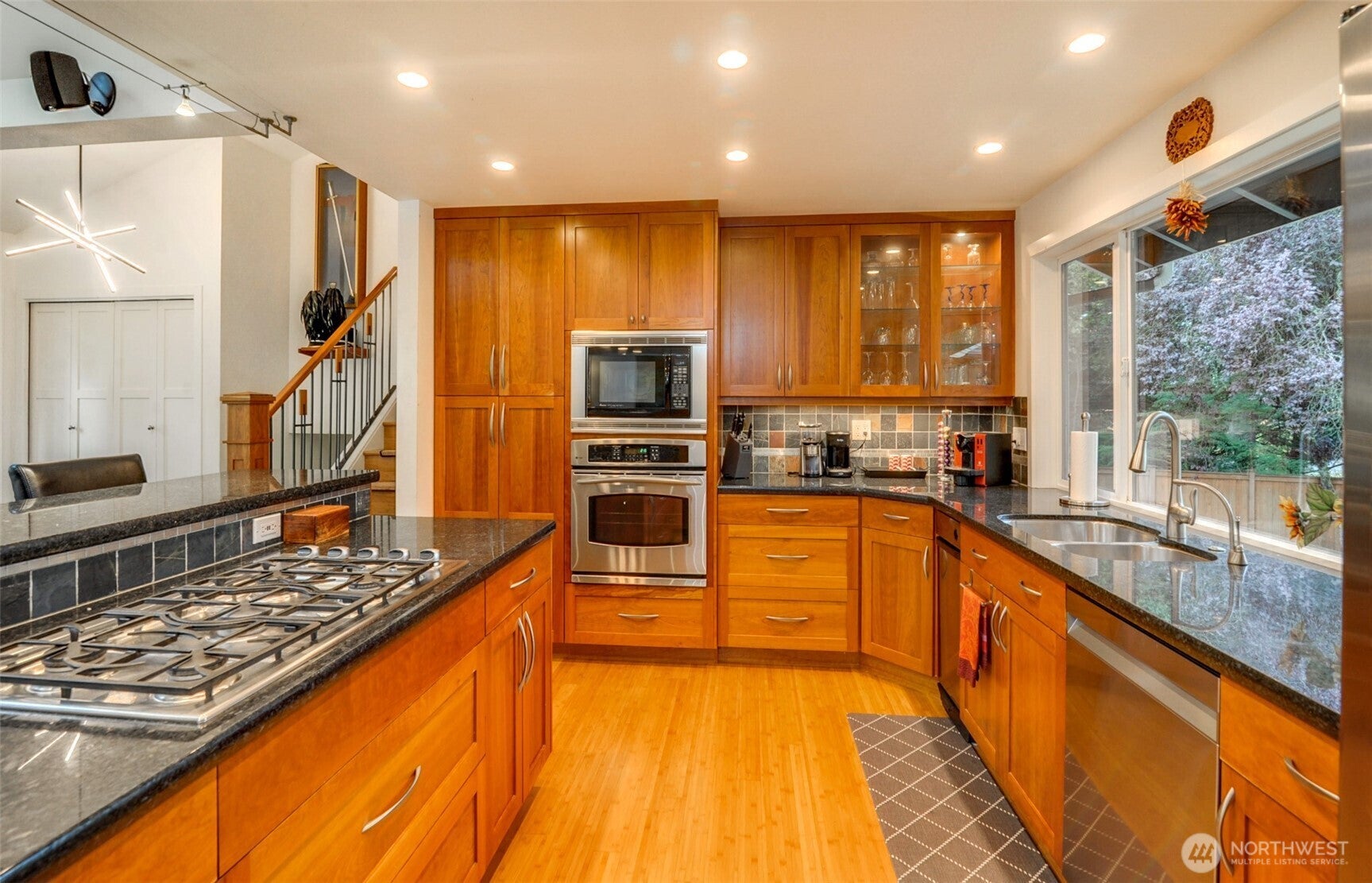 Redmond, Washington, 98052, United States, 4 Bedrooms Bedrooms, ,3 BathroomsBathrooms,Residential,Active,1863316