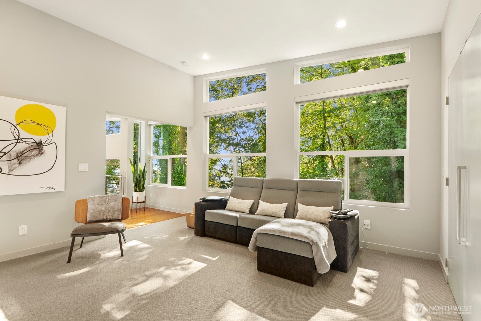 Bellevue, Washington, 98008, United States, 4 Bedrooms Bedrooms, ,5 BathroomsBathrooms,Residential,Active,1960111