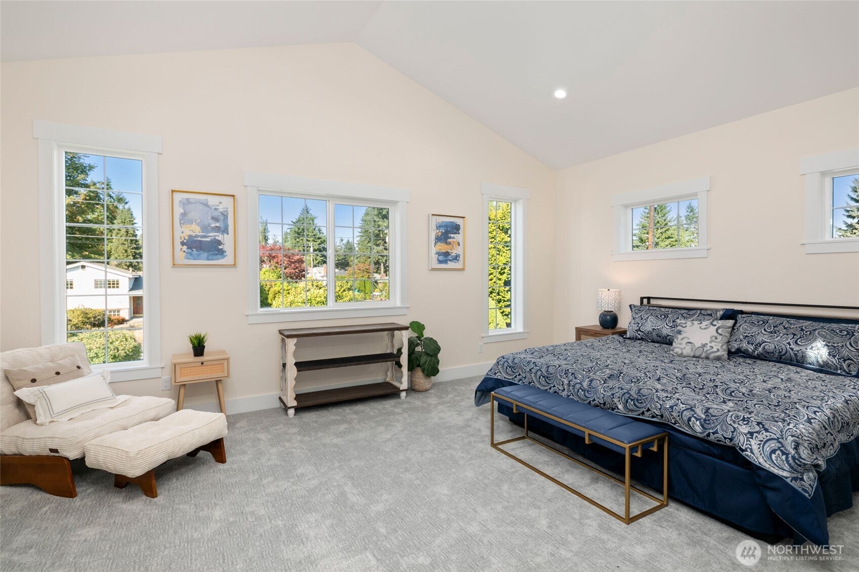 Mountlake Terrace, Washington, 98043, United States, 4 Bedrooms Bedrooms, ,3 BathroomsBathrooms,Residential,Active,1952616