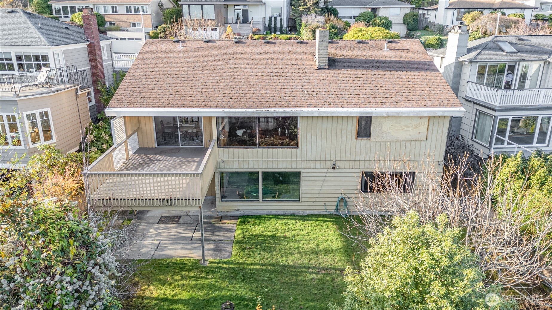 Seattle, Washington, 98105, United States, 6 Bedrooms Bedrooms, ,3 BathroomsBathrooms,Residential,Active,1995274