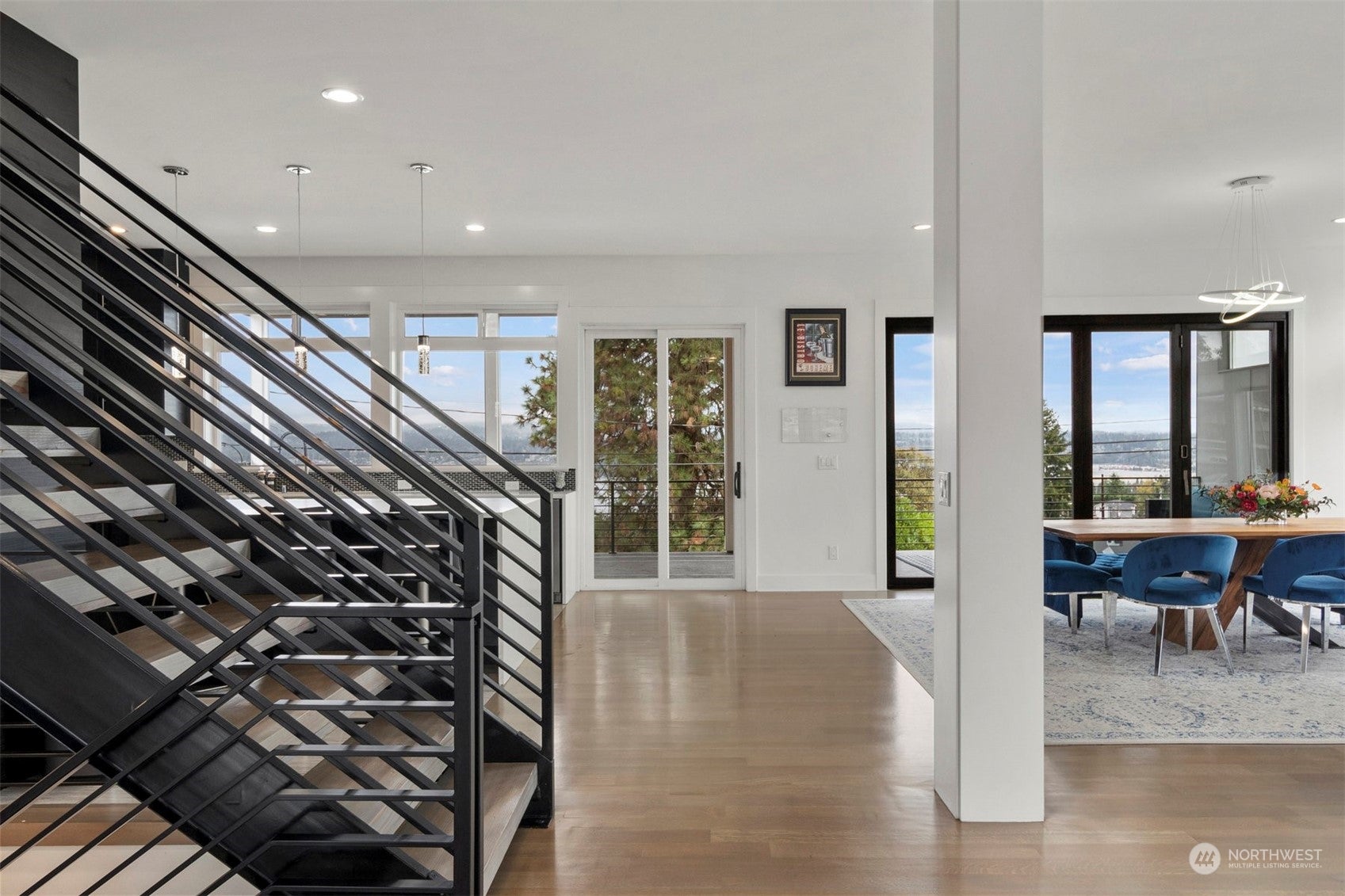 Seattle, Washington, 98178, United States, ,7 BathroomsBathrooms,Residential,Active,1702986