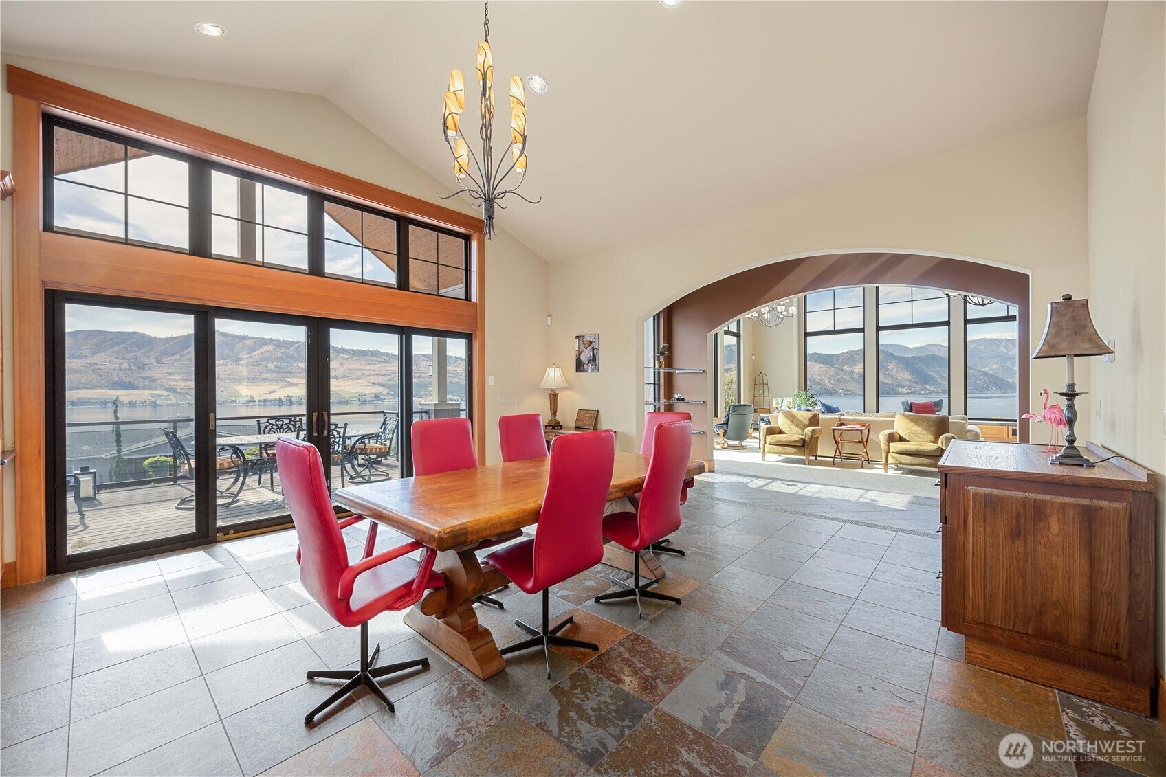 Chelan, Washington, 98816, United States, 4 Bedrooms Bedrooms, ,4 BathroomsBathrooms,Residential,Active,1869141